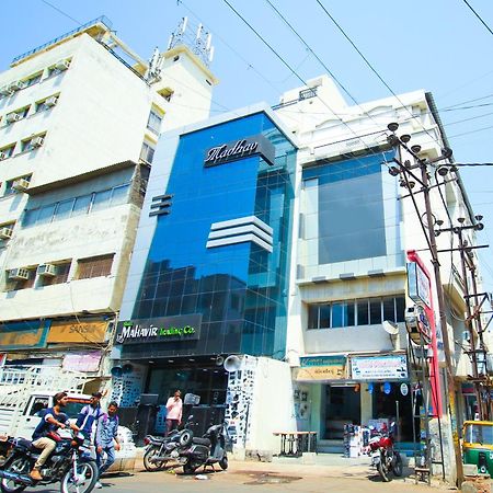 Hotel Upasana Rajkot Ngoại thất bức ảnh