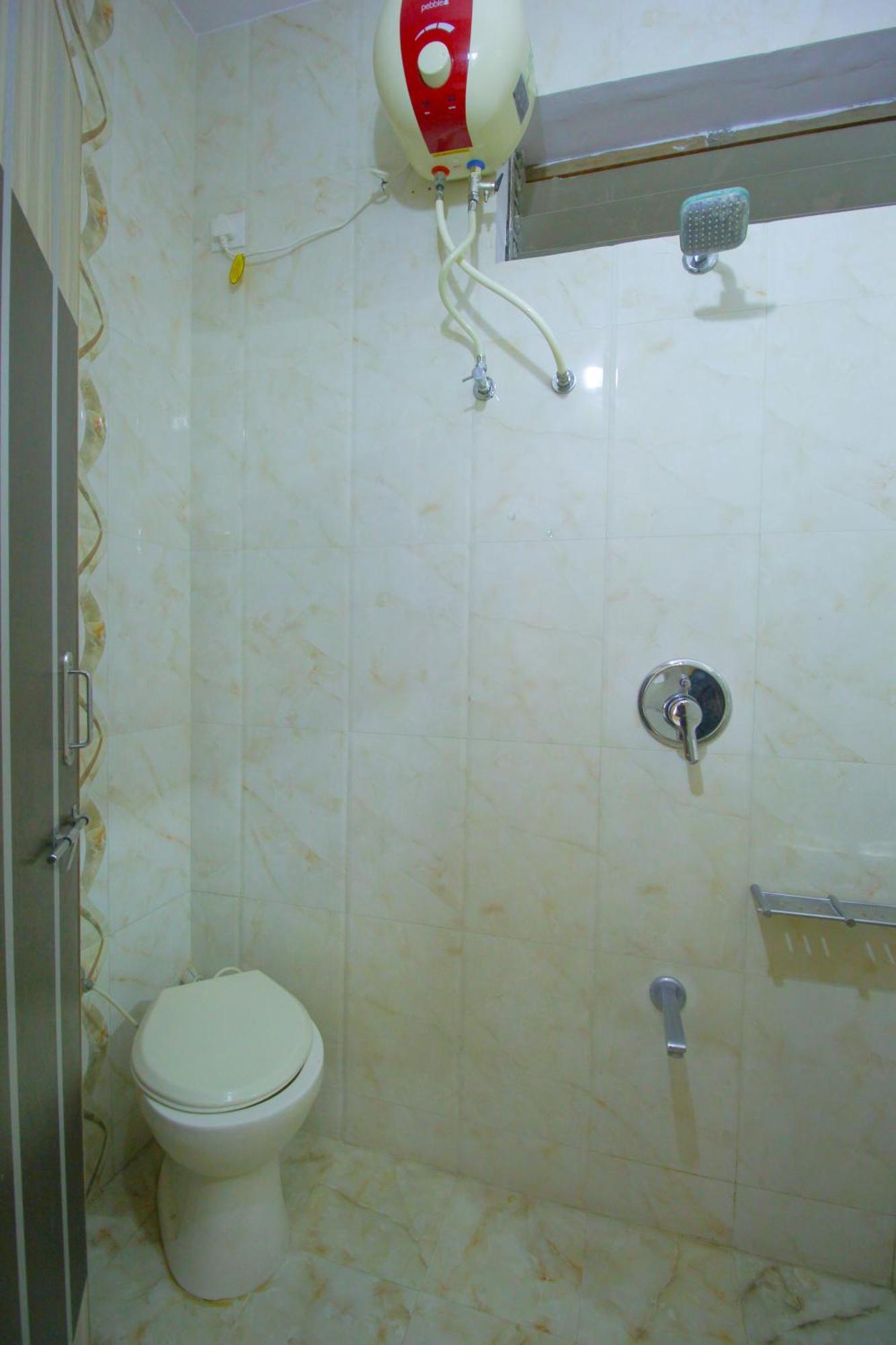 Hotel Upasana Rajkot Ngoại thất bức ảnh