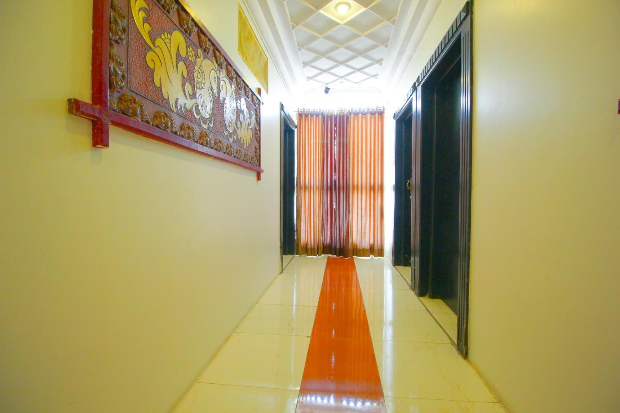Hotel Upasana Rajkot Ngoại thất bức ảnh