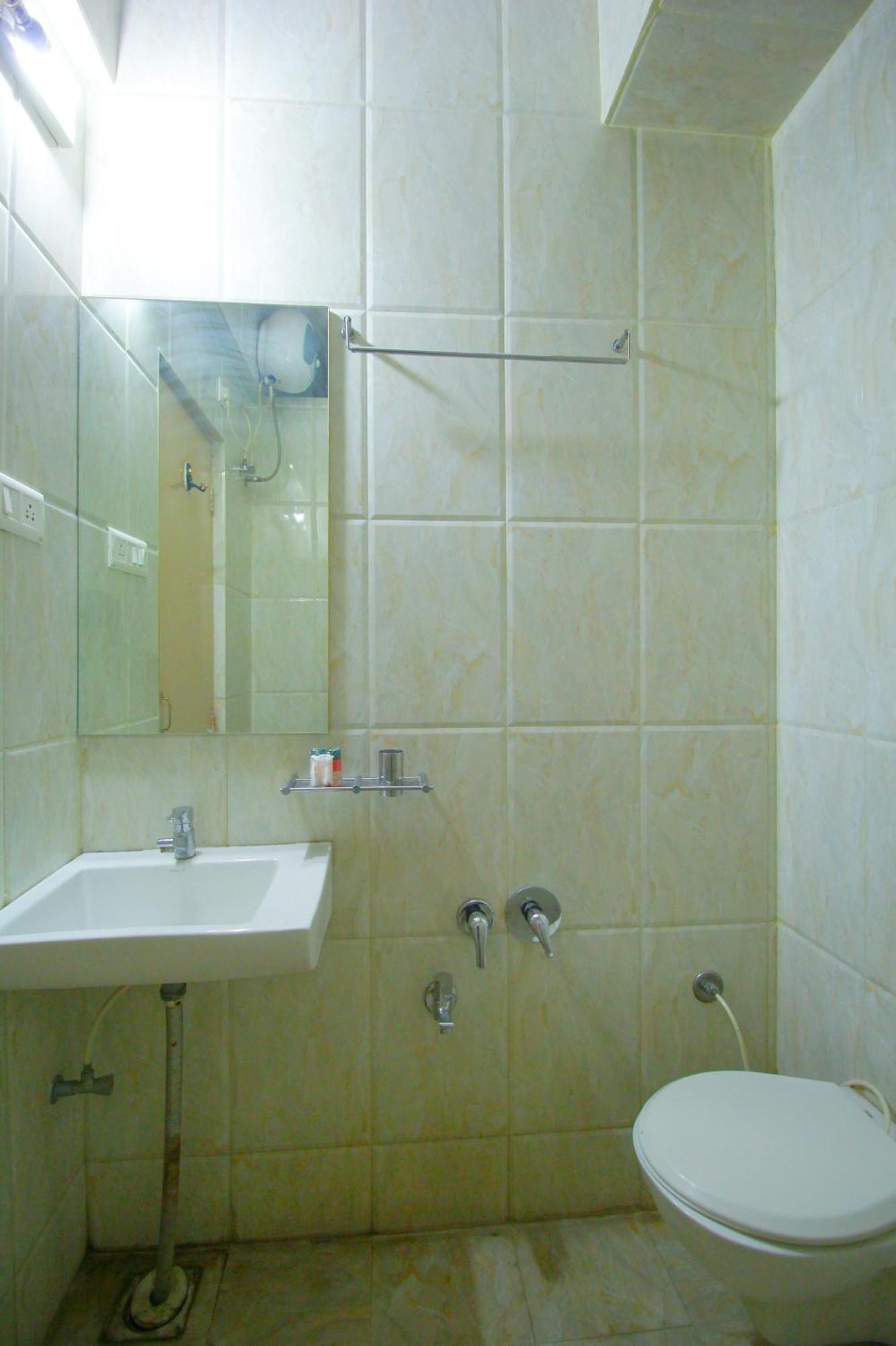 Hotel Upasana Rajkot Ngoại thất bức ảnh