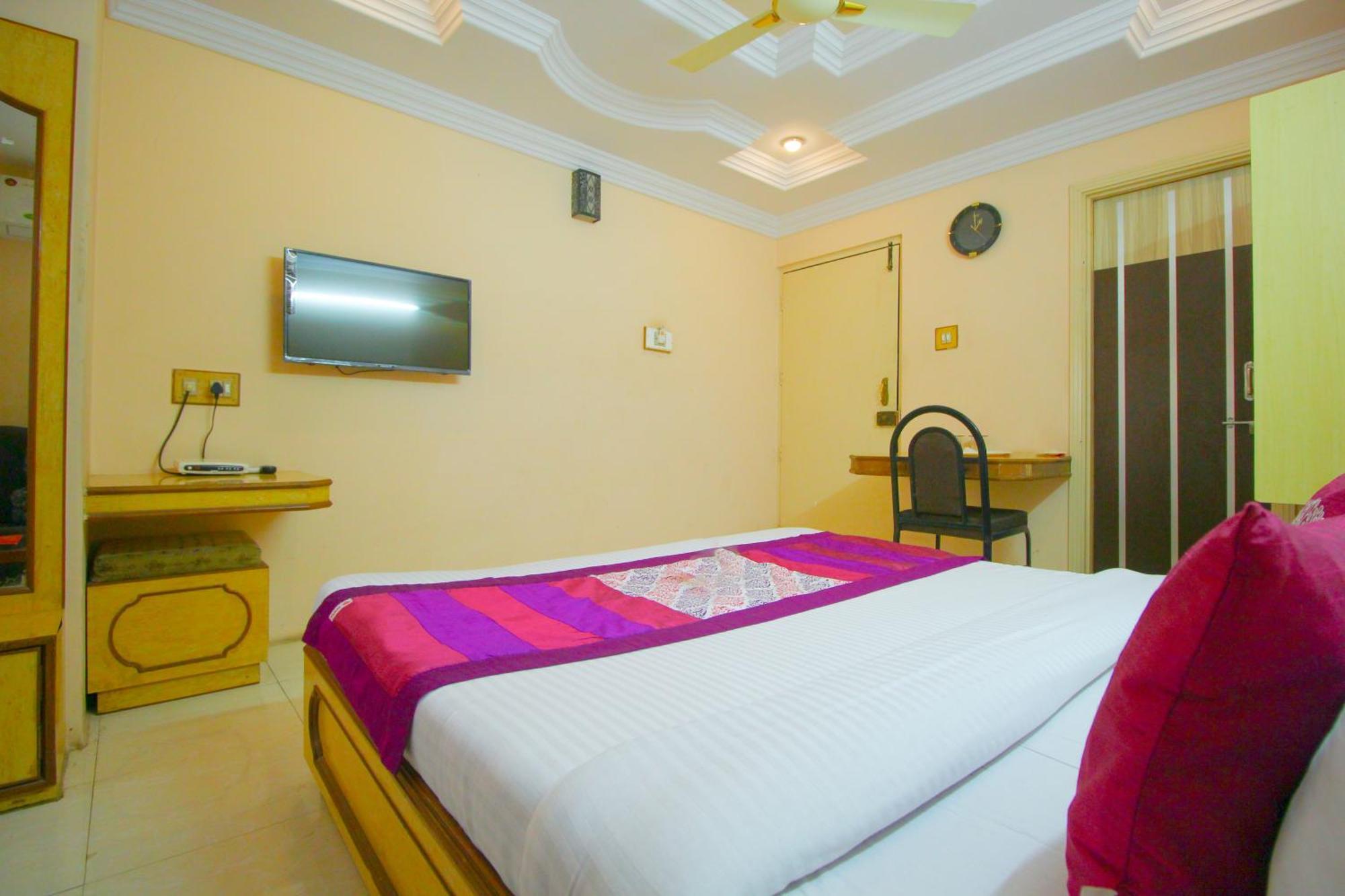 Hotel Upasana Rajkot Ngoại thất bức ảnh
