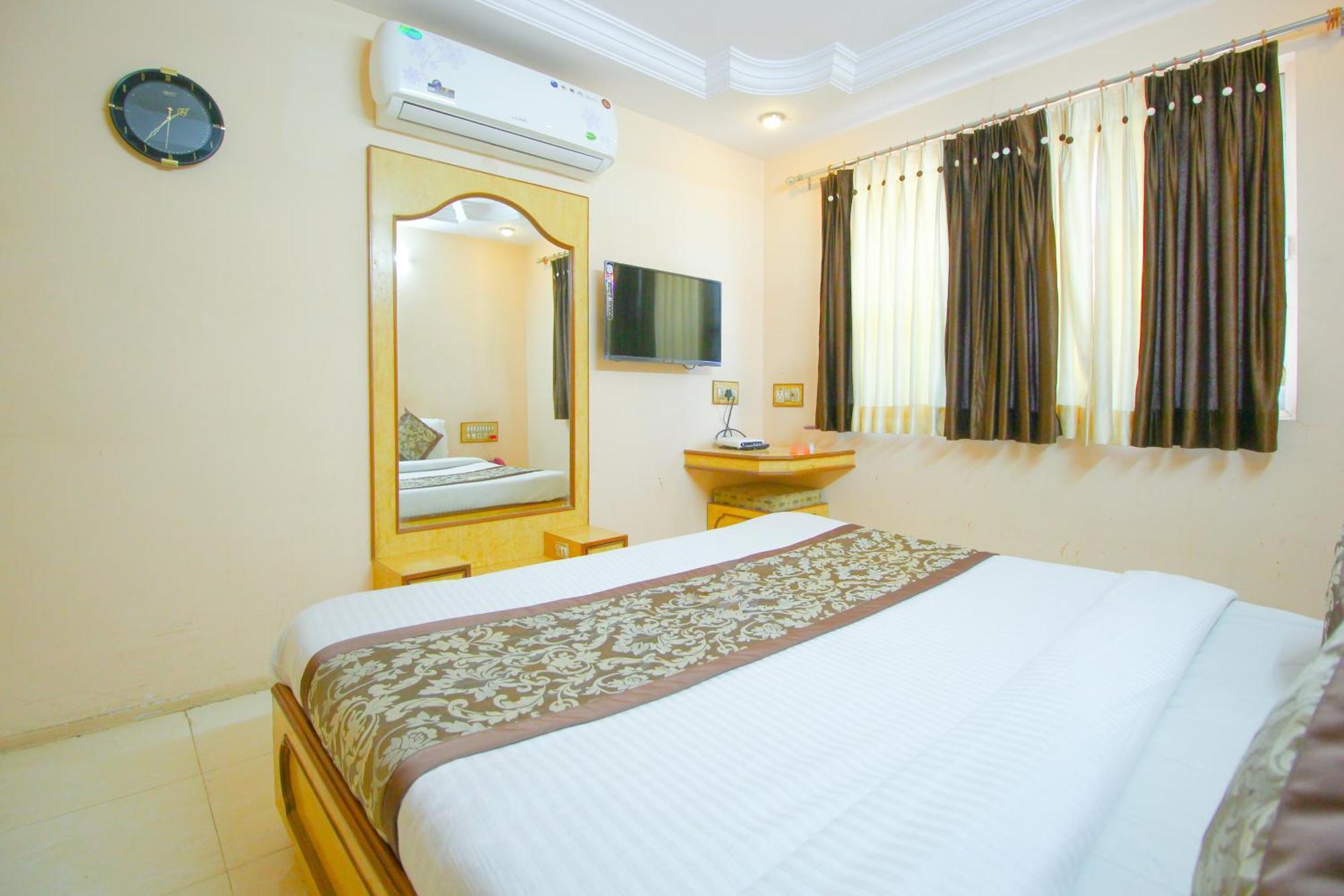 Hotel Upasana Rajkot Ngoại thất bức ảnh